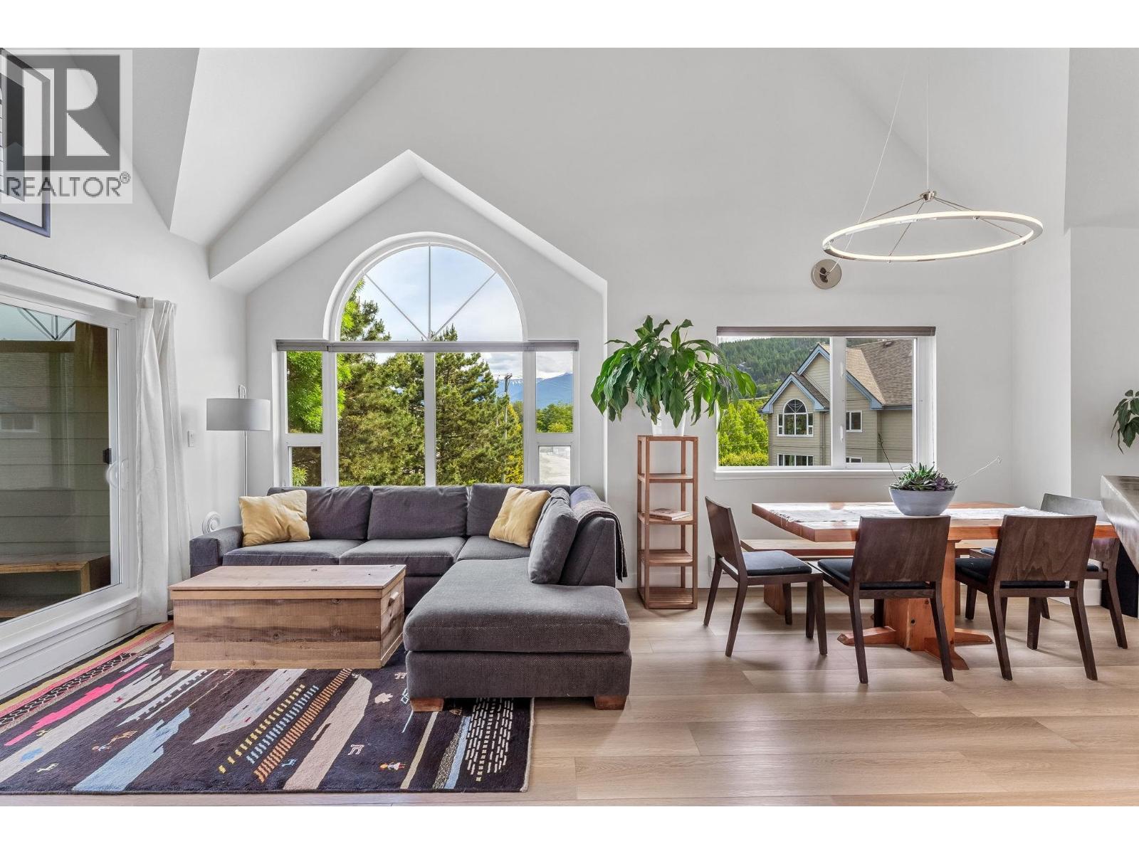 1466 Pemberton Avenue Unit 312, Squamish, BC V8B 0K1