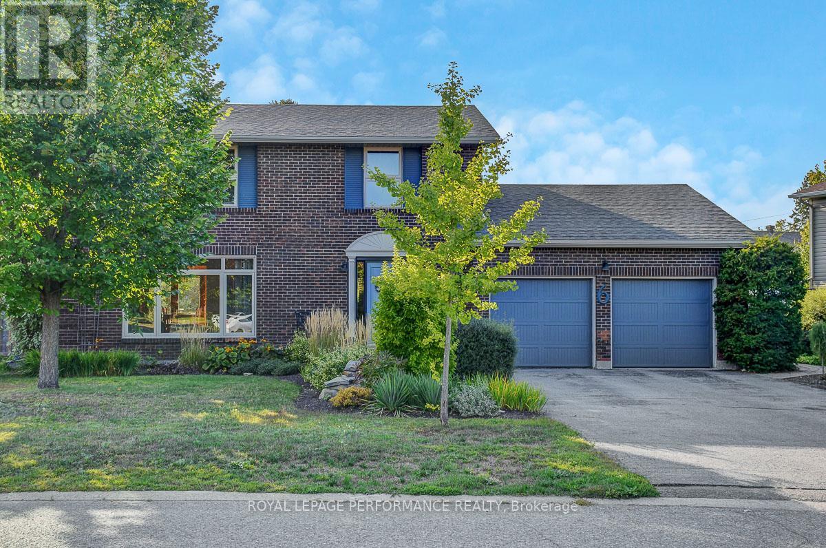 6 Sellers Way, Ottawa, ON K2H 7Y4