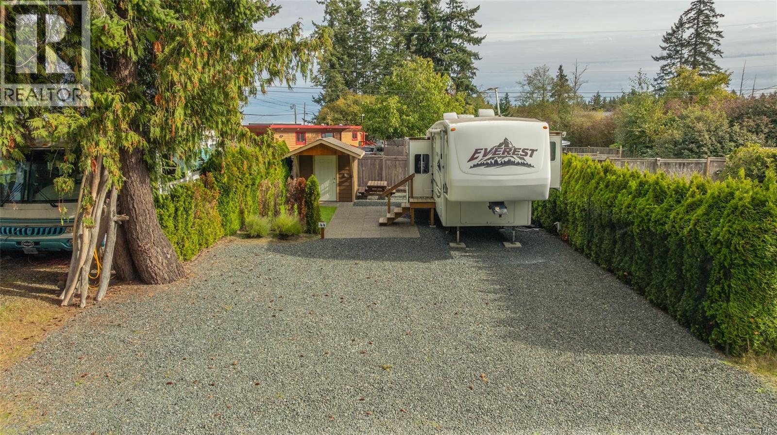 6050 Island Hwy Unit 44 Hwy, Qualicum Beach, BC V9K 2E1
