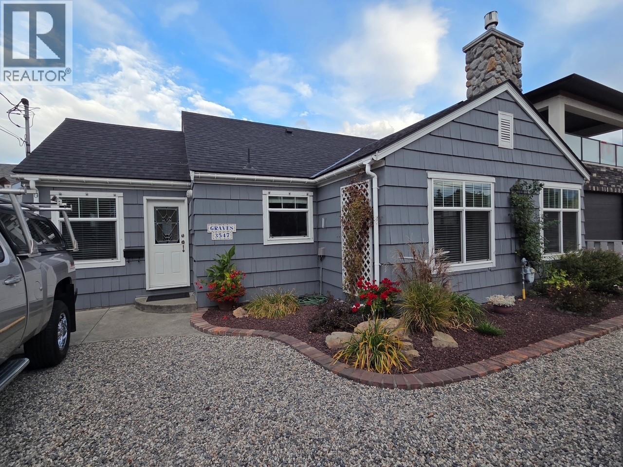 3547 Lakeshore Rd, Kelowna, BC V1Y 1W6