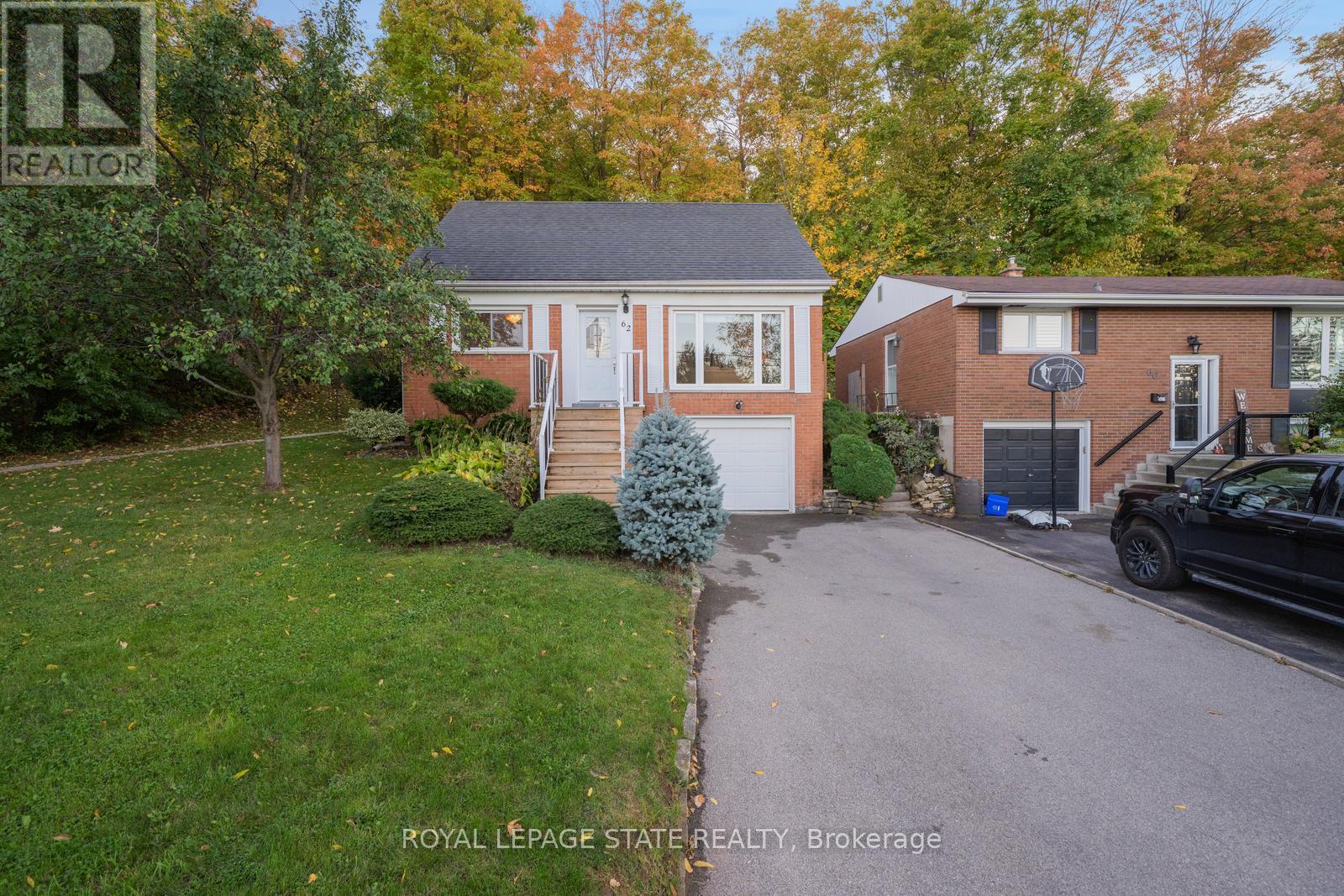62 Brentwood Dr, Hamilton, ON L8T 3V8