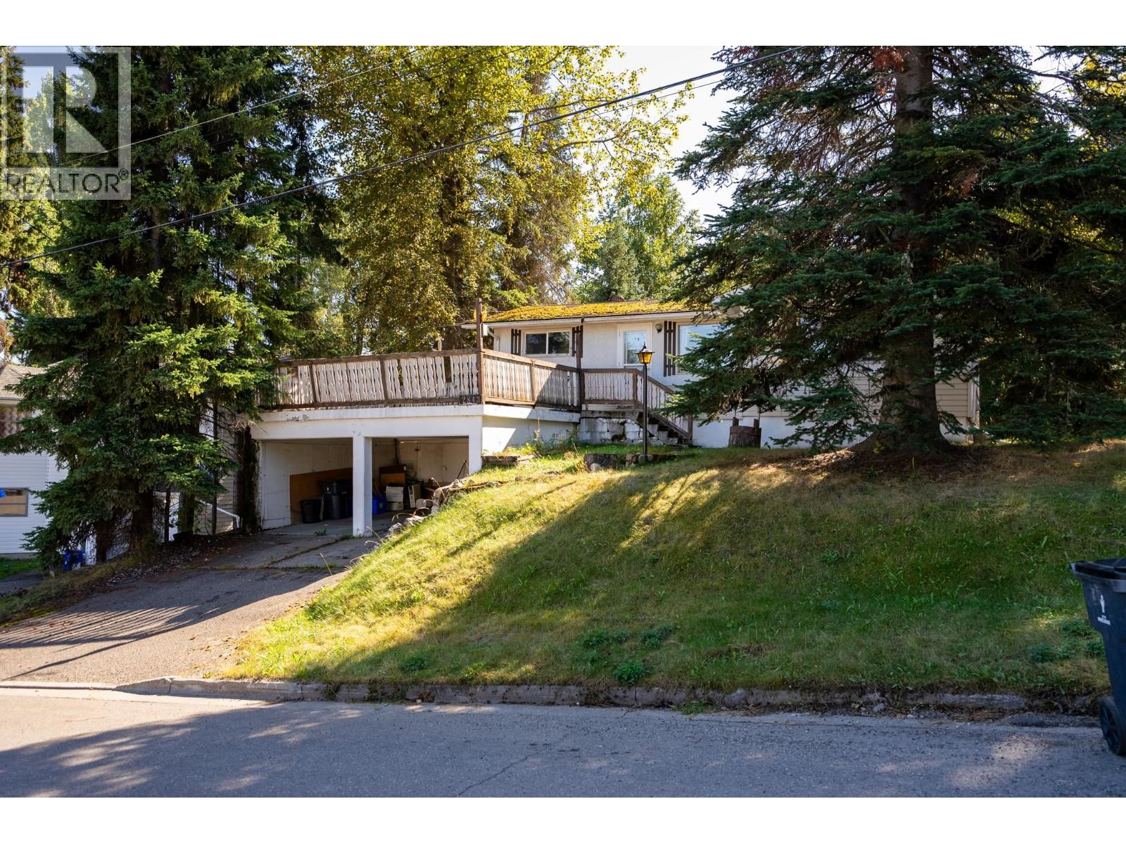2843 Gogolin Rd, Prince George, BC V2N 1N3