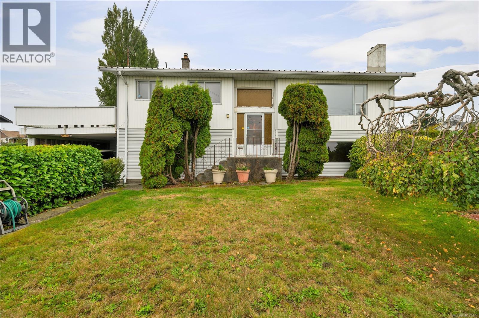 816 Alder St S, Campbell River, BC V9W 1Z3