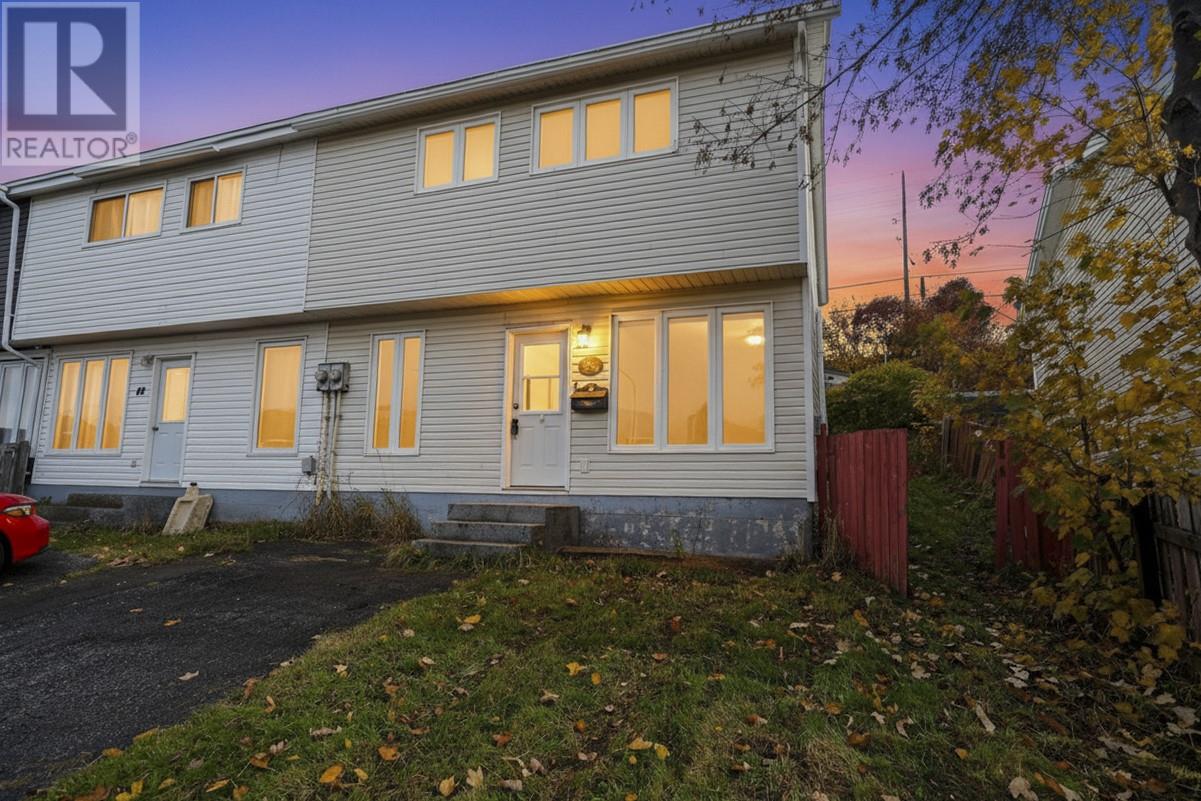 44 E Watson St, St. John's, NL A1A 3J8