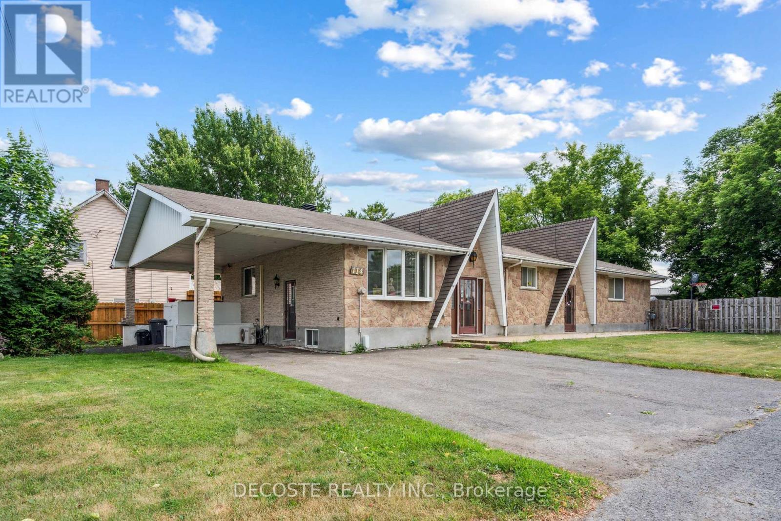 114 St George St W, North Glengarry, ON K0C 1A0