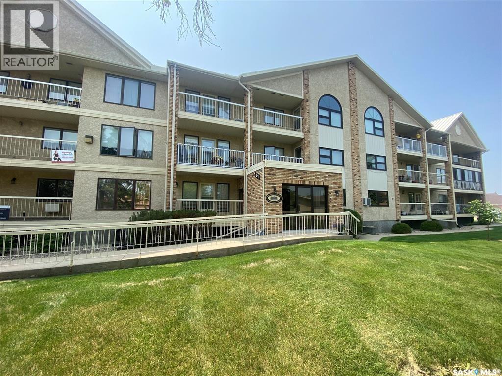 27 Erichsen Place Unit 102, Yorkton, SK S3N 3Z6