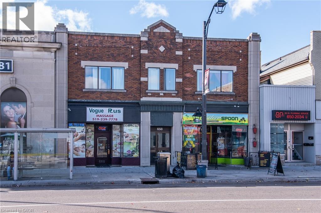 660 King St E, Cambridge, ON N3H 3N6