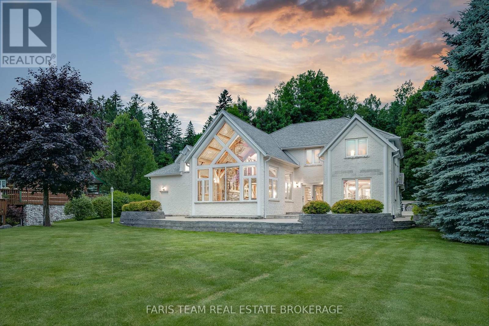 187 Champlain Rd, Penetanguishene, ON L9M 1S2