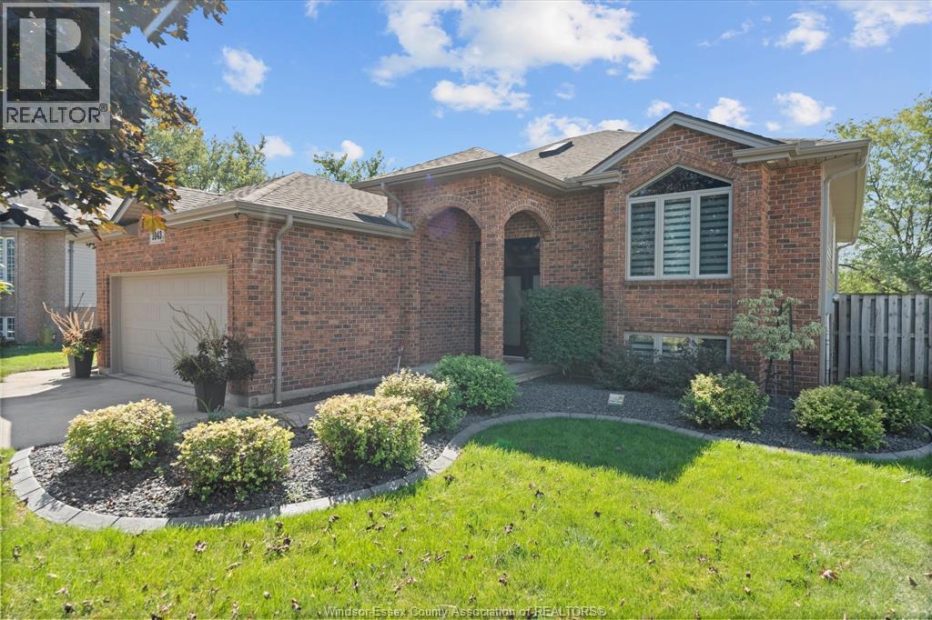 1043 Socrates Cres, Windsor, ON N9G 2P2