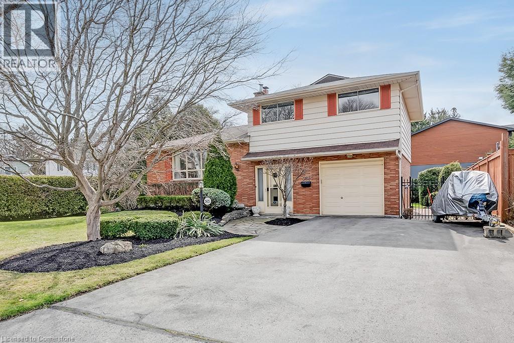 363 E Side Cres, Burlington, ON L7R 3G8