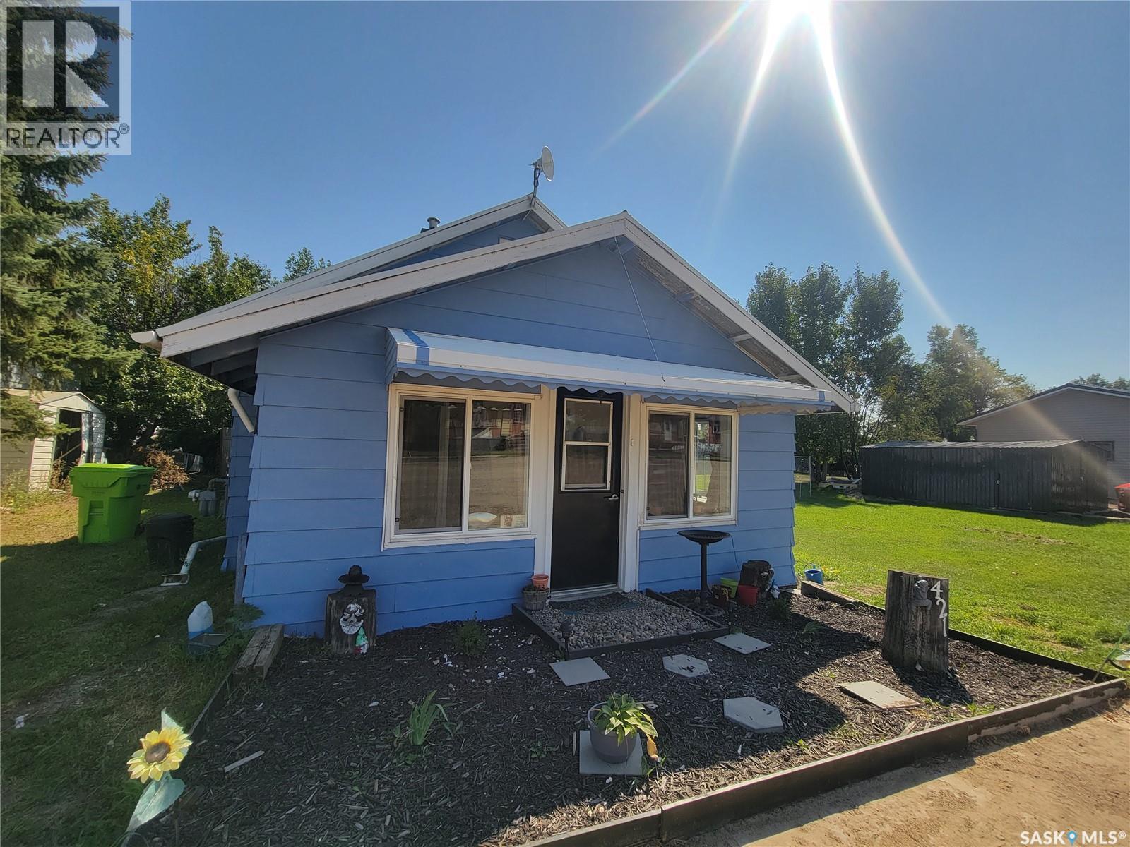 421 4 St, Denzil, SK S0L 2S0