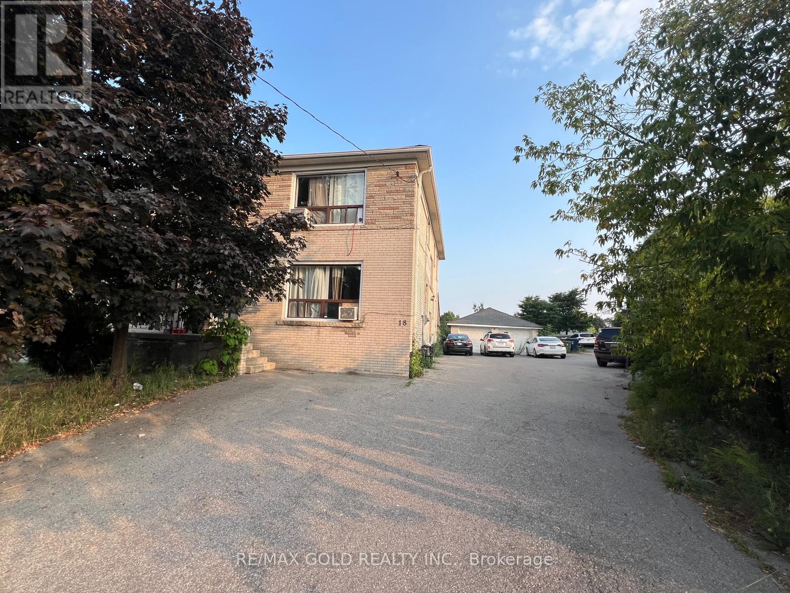 18 Leduc Dr, Toronto, ON M9W 2A7
