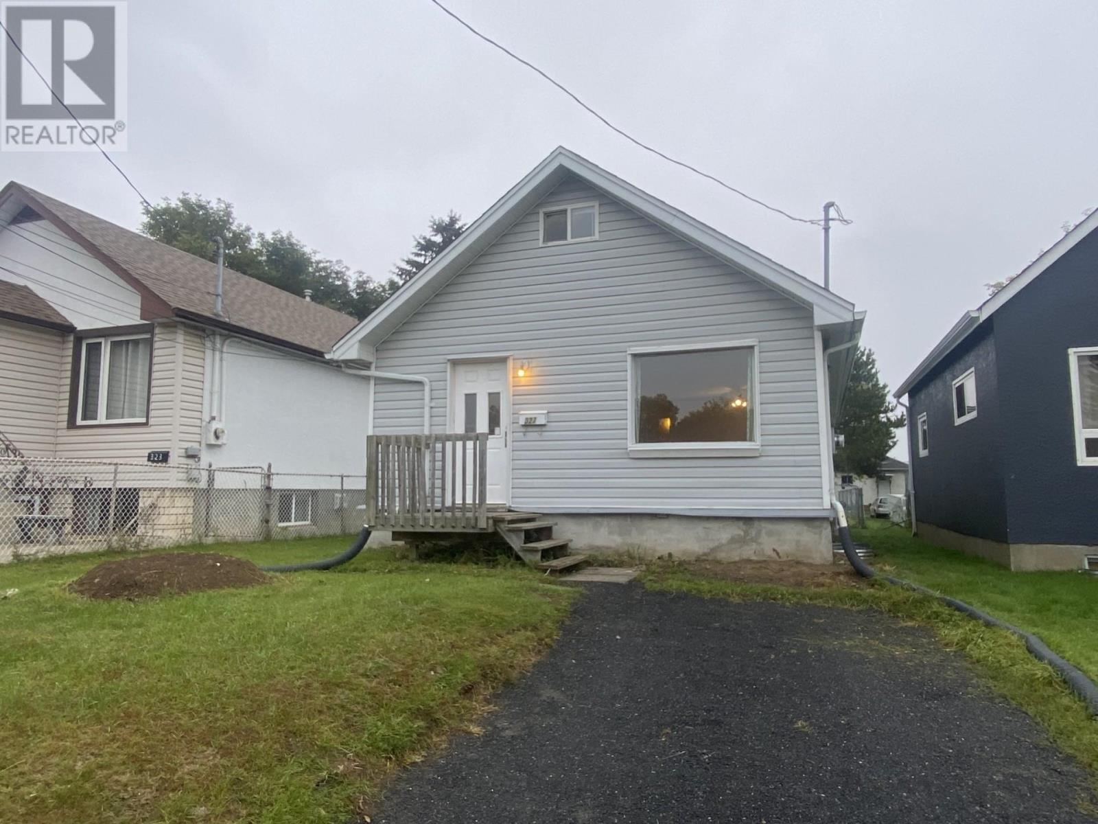 327 Rupert St, Thunder Bay, ON P7B 3X7