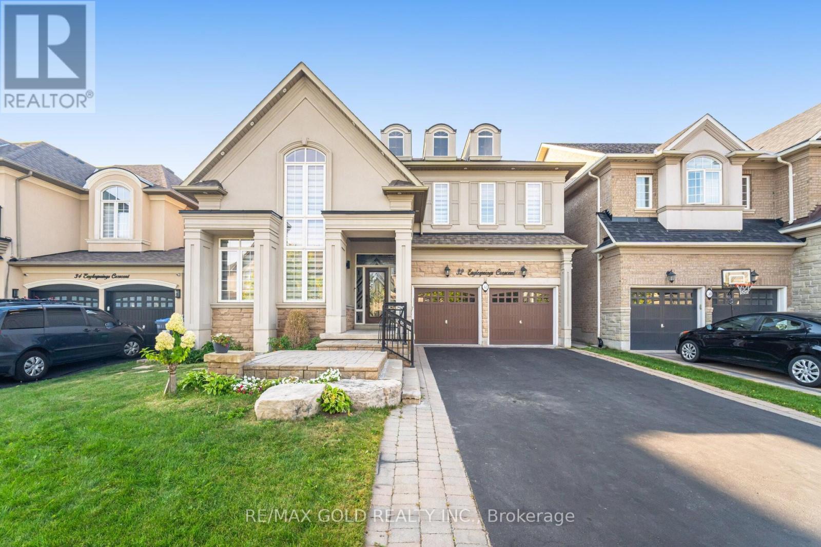 32 Eaglesprings Cres, Brampton, ON L6P 2V8
