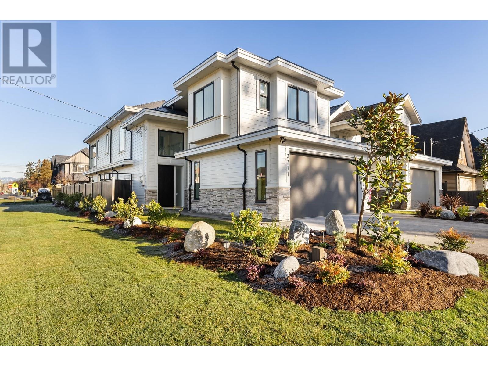3711 Garry St, Richmond, BC V7E 2T6