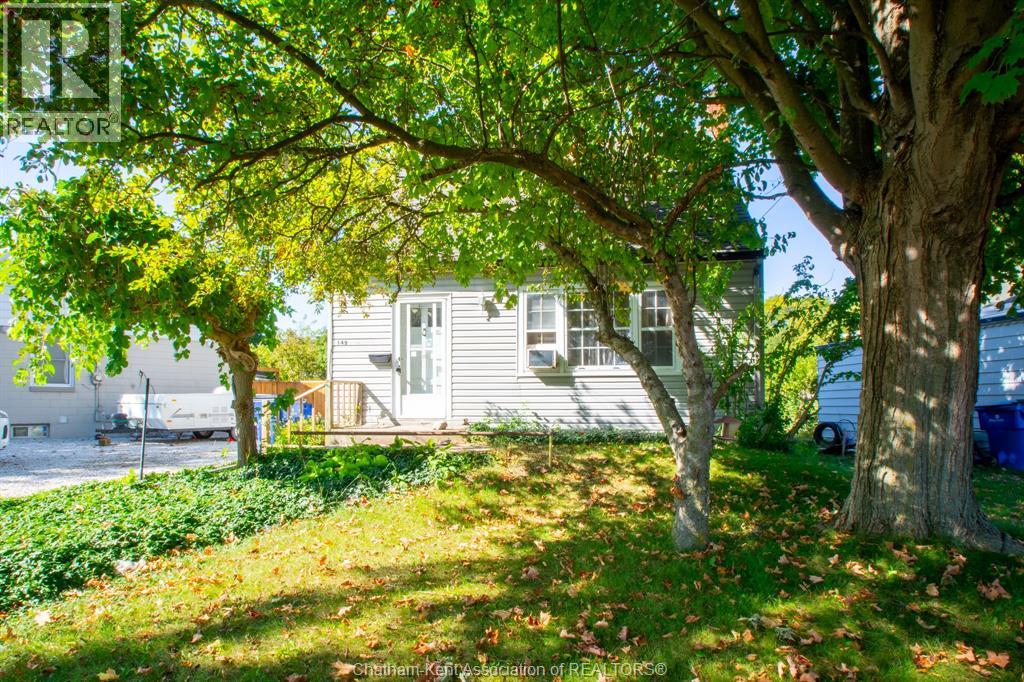 149 Tweedsmuir Ave W, Chatham, ON N7M 2A5