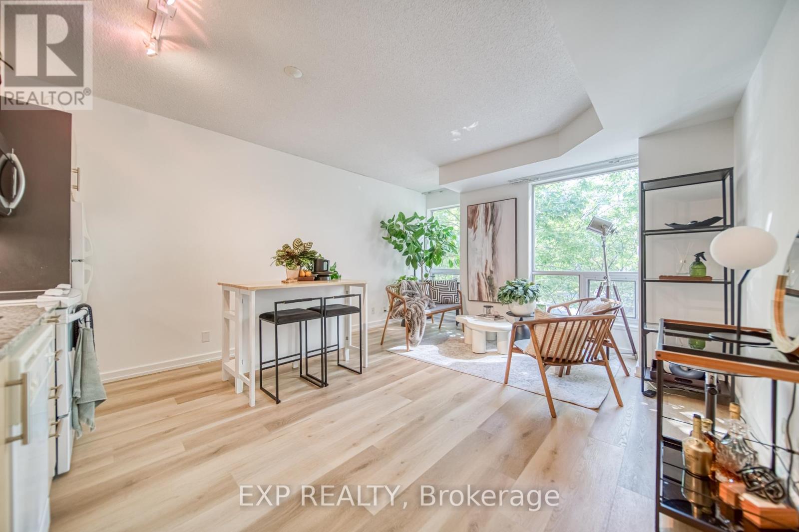350 Wellington Street West #m10, Toronto Waterfront Communities, ON M5V 3W9