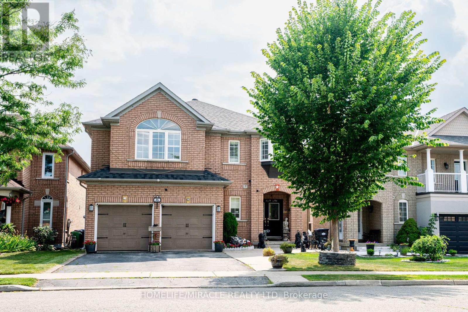 16 Signet Ct, Brampton, ON L7A 2V1