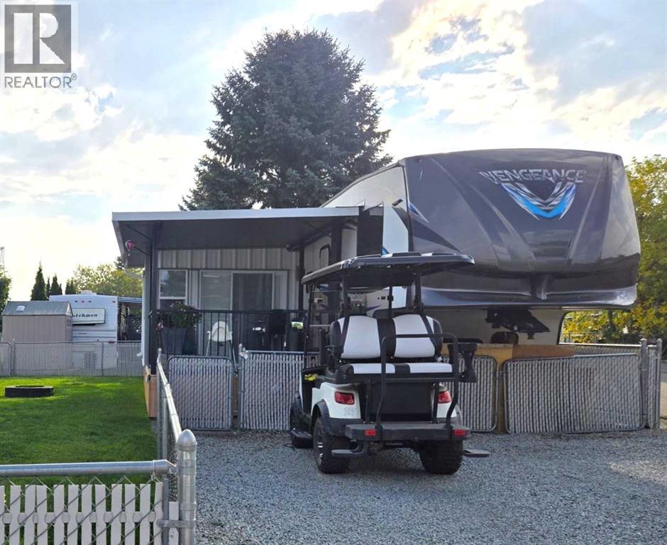 785 Carefree Resort, Rural Red Deer County, AB T4G 0K6