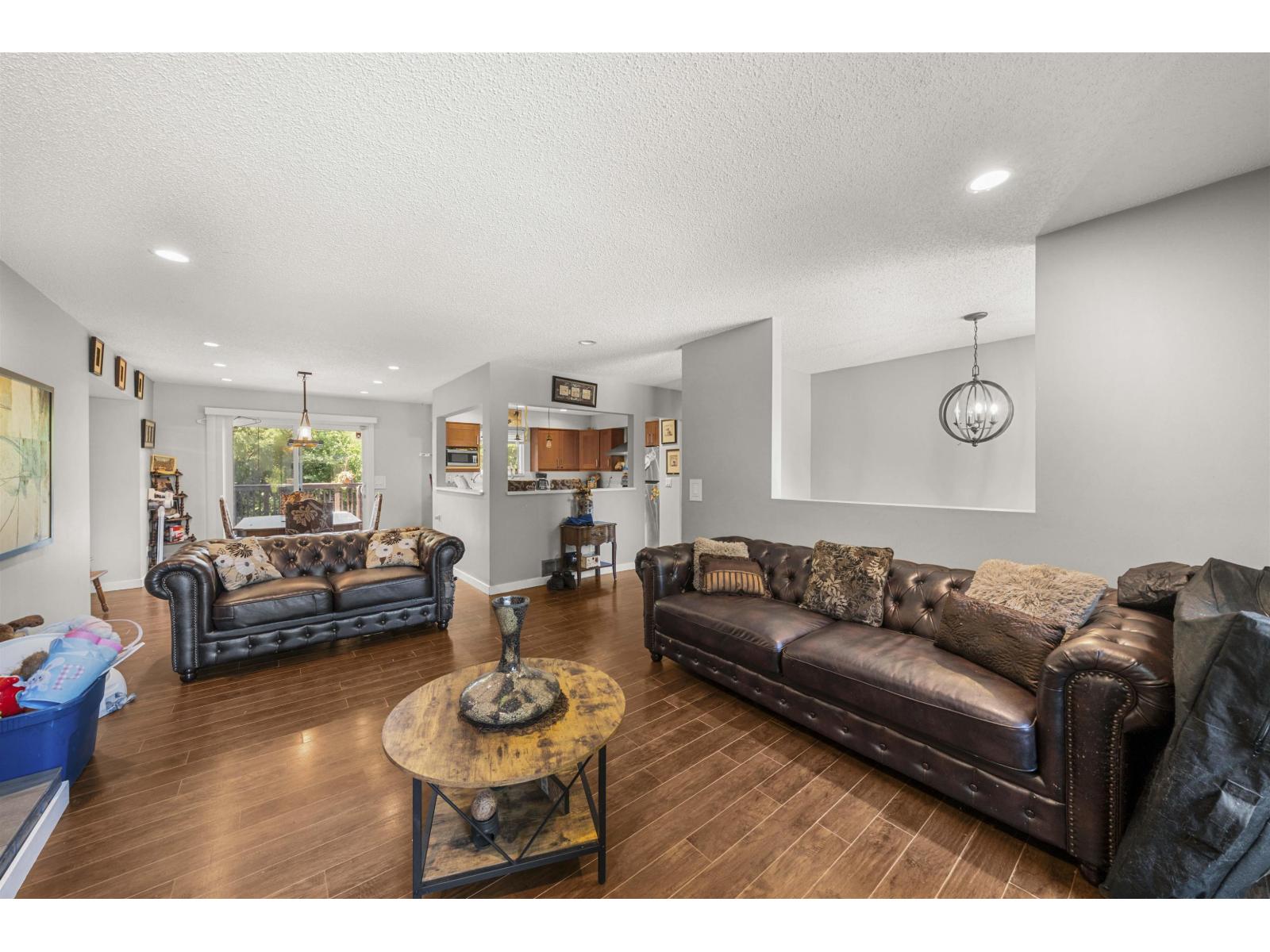 3555 Davie St, Abbotsford, BC V2S 6G3