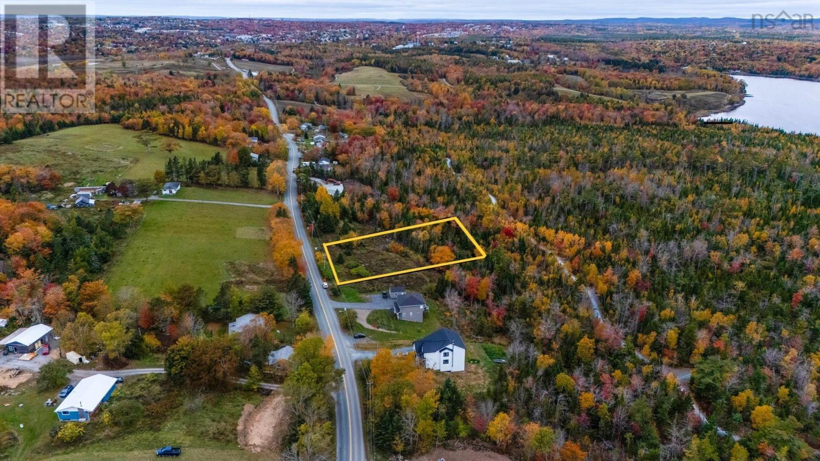 486 Bissett Rd, Cole Harbour, NS B2V 2T3