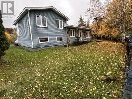 8 Erics Pl, Bay Roberts, NL A0A 3V0