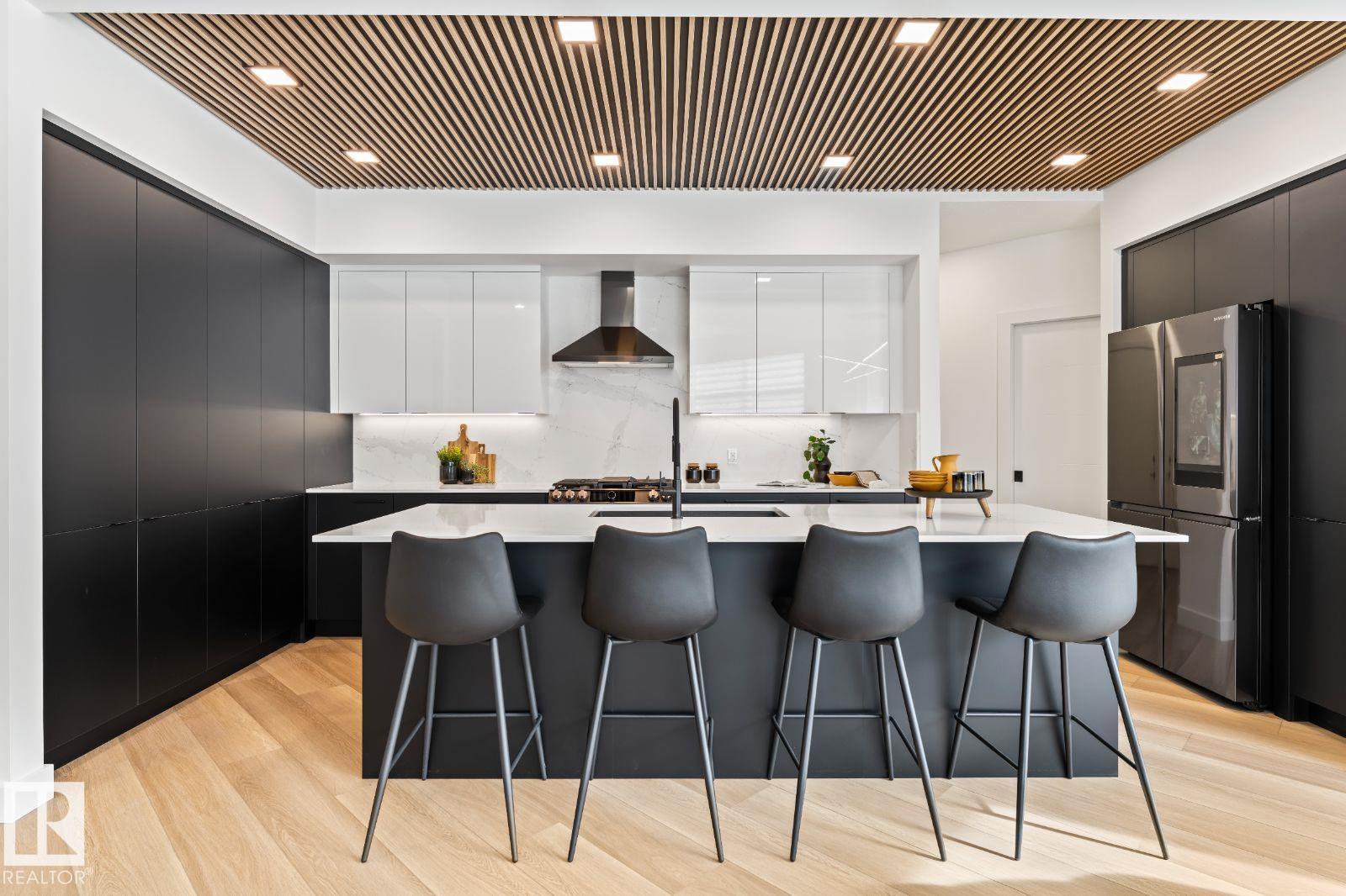 6237 King Vista Vs SW, Edmonton, AB T6W 3Z8