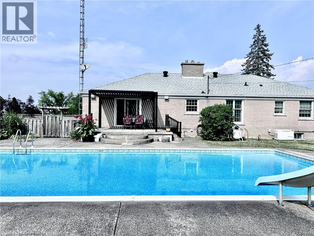 1279 Niagara River Pkwy, Fort Erie, ON L2A 5M4