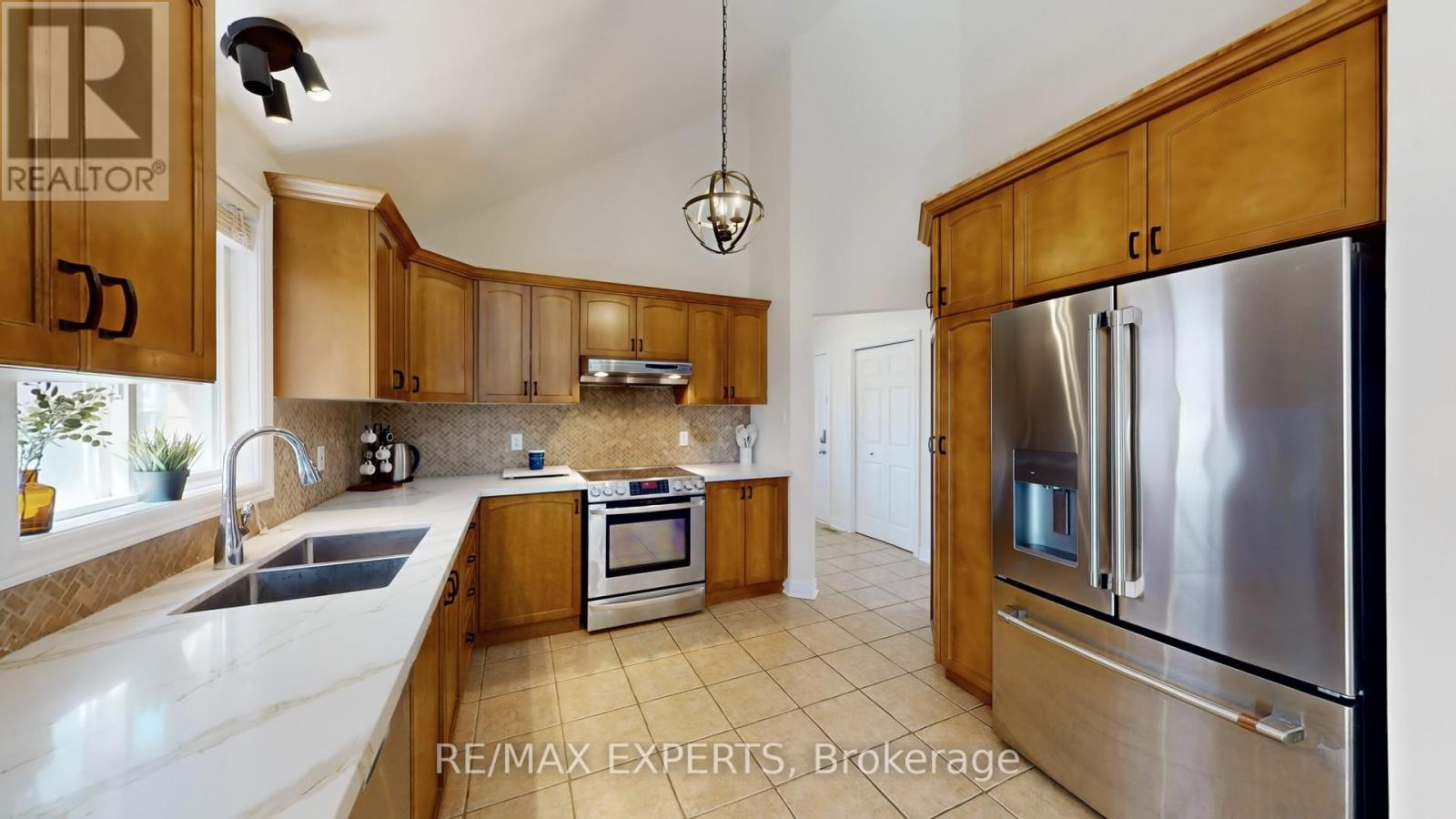 11 Wilton Rd, Guelph, ON N1E 7L5
