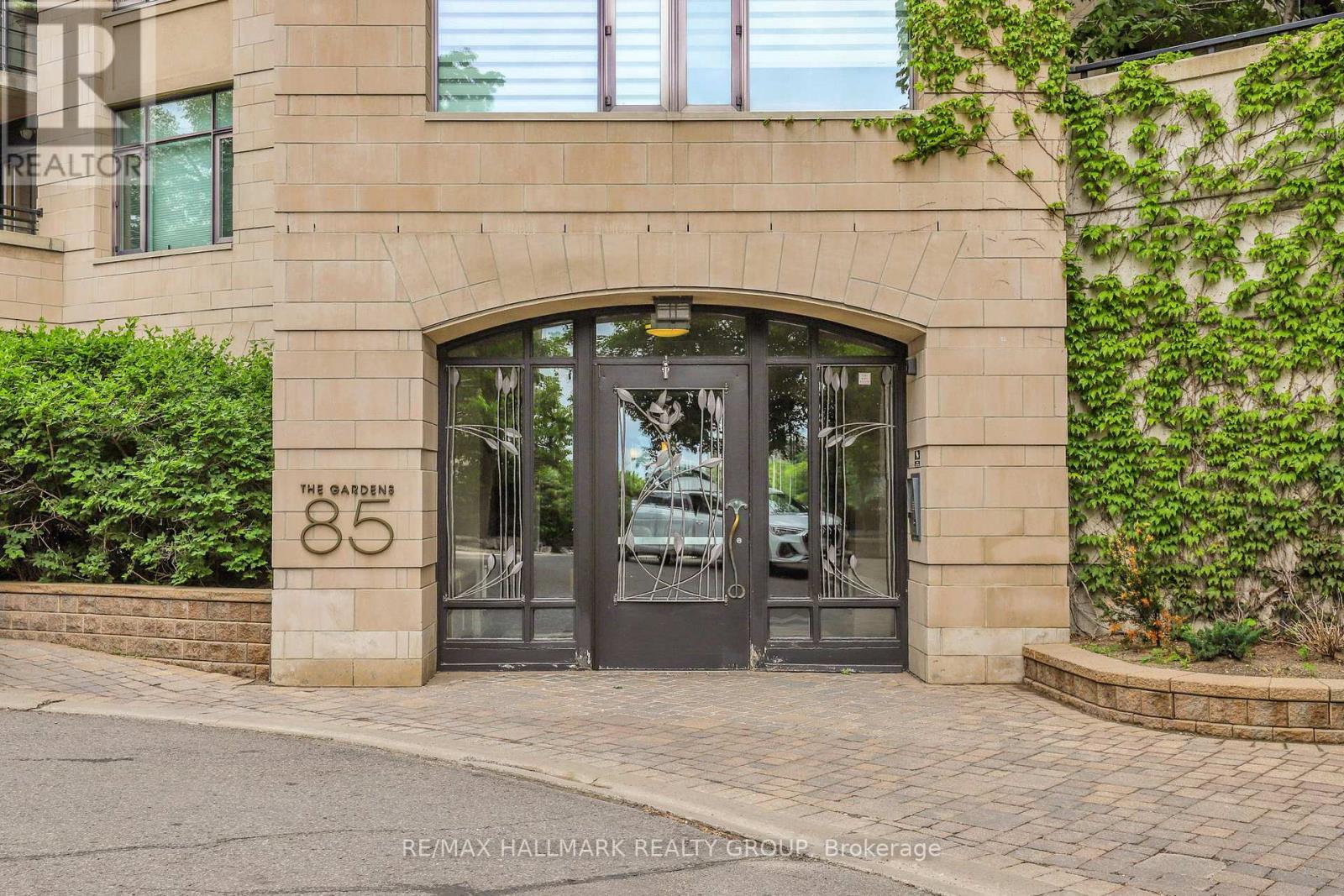1003 85 Bronson Ave, Ottawa, ON K1R 6G7