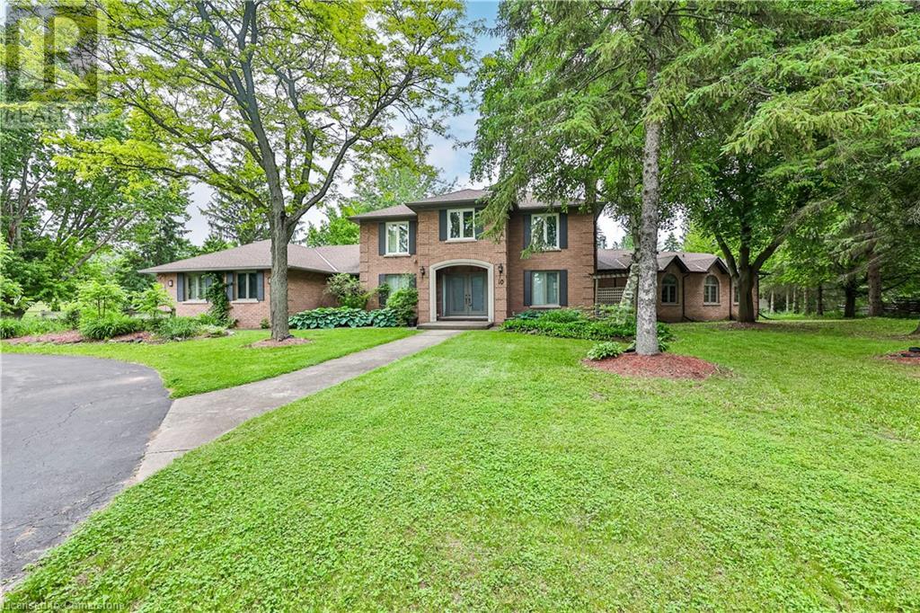 10 Karendale Cres, Freelton, ON L0R 1K0
