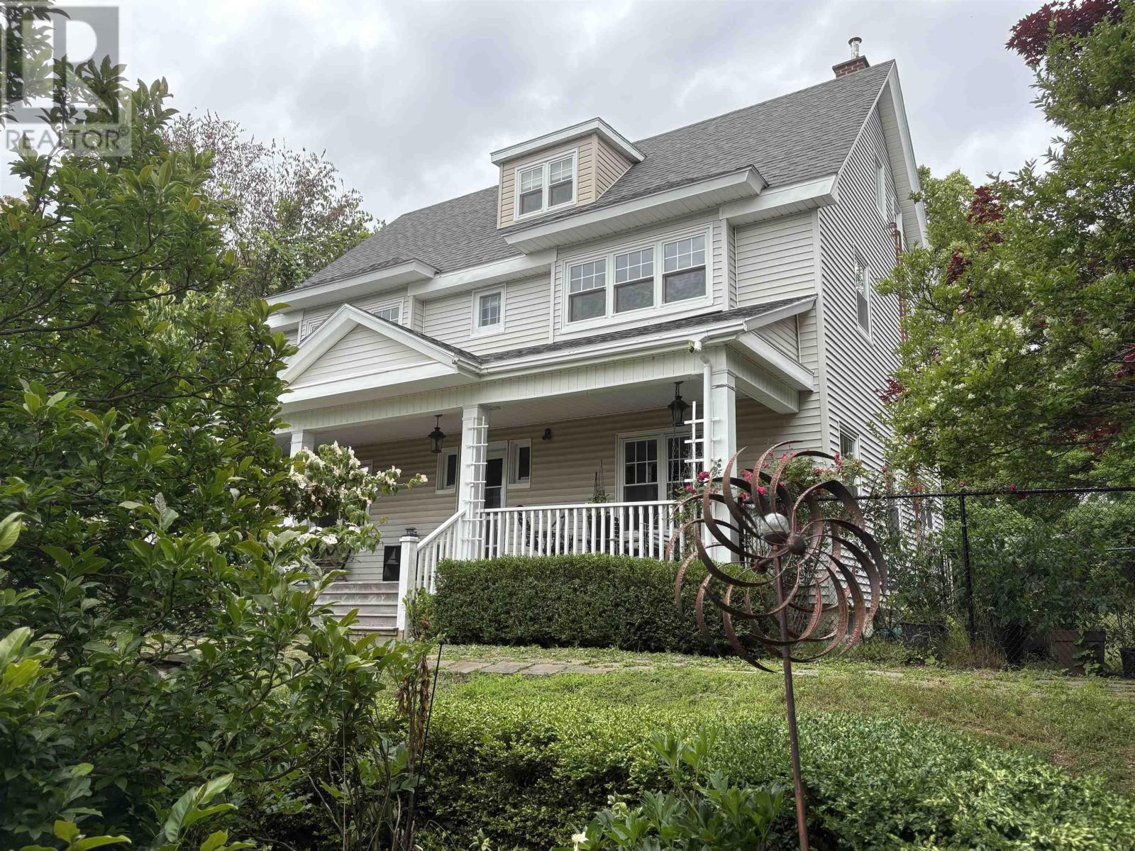370 Terrace St, New Glasgow, NS B2H 1R6