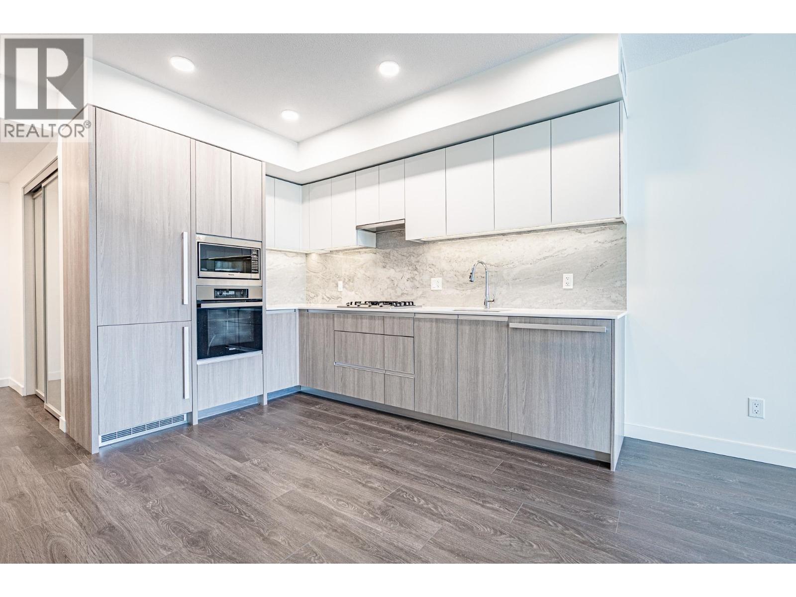 6633 Buswell Street Unit 607, Richmond, BC V6Y 0M3