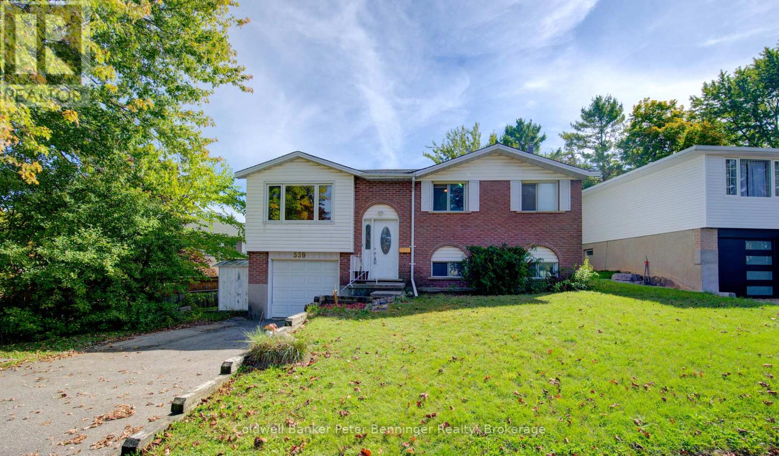 539 Pioneer Dr, Kitchener, ON N2P 1P3