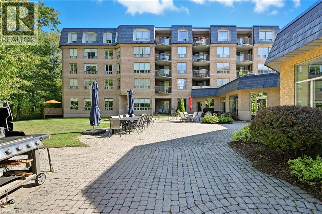 8111 Forest Glen Drive Unit 524, Niagara Falls, ON L2H 2Y7