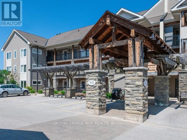 302 3 Brandy Lane Dr, Collingwood, ON L9Y 0X4