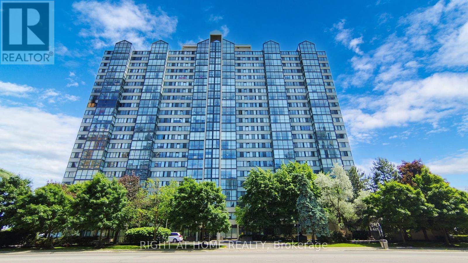 501 350 Webb Dr, Mississauga, ON L5B 3W4