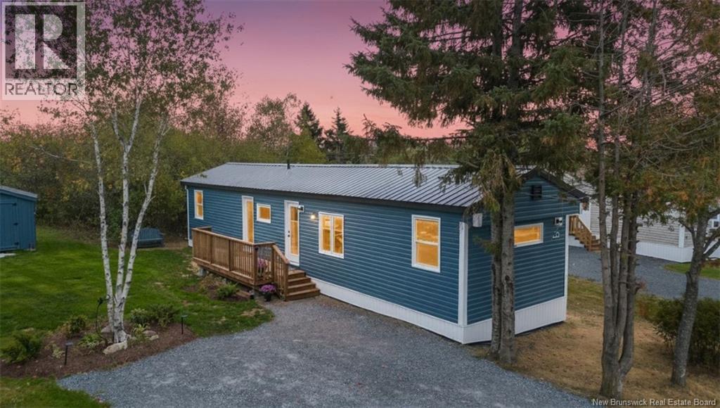 22 Elmdale Cres, Fredericton, NB E3B 6R1