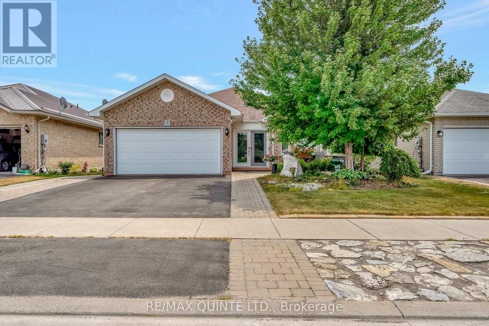 7 Chestnut Dr, Belleville, ON K8N 0M9