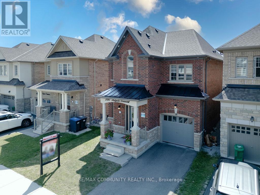 100 Folgate Cres, Brampton, ON L6R 4A7