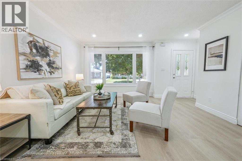72 Ferndale Ave, Guelph, ON N1E 1B5