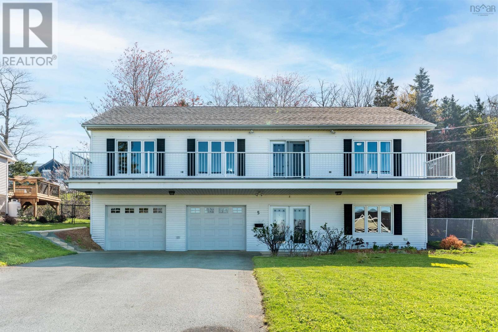 5 Alpine Dr, Portland Hills, NS B2W 1Z3