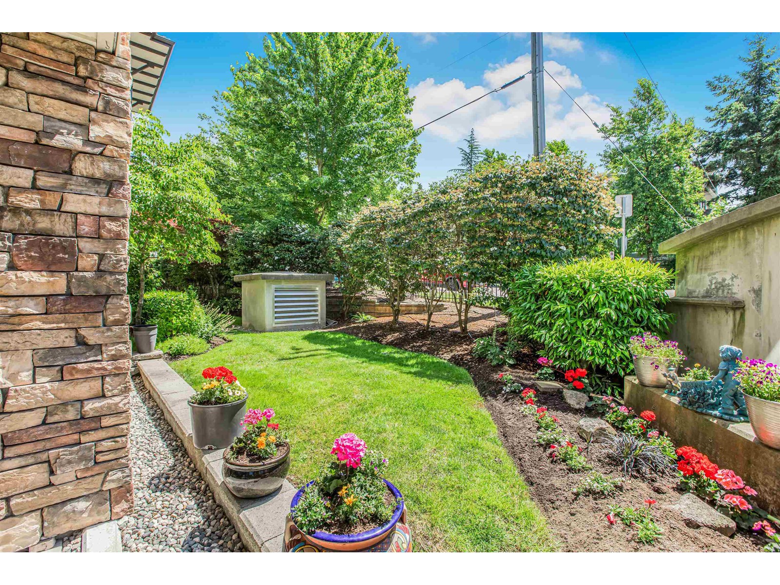 15195 36th Avenue Unit 105, Surrey, BC V3S 4R3