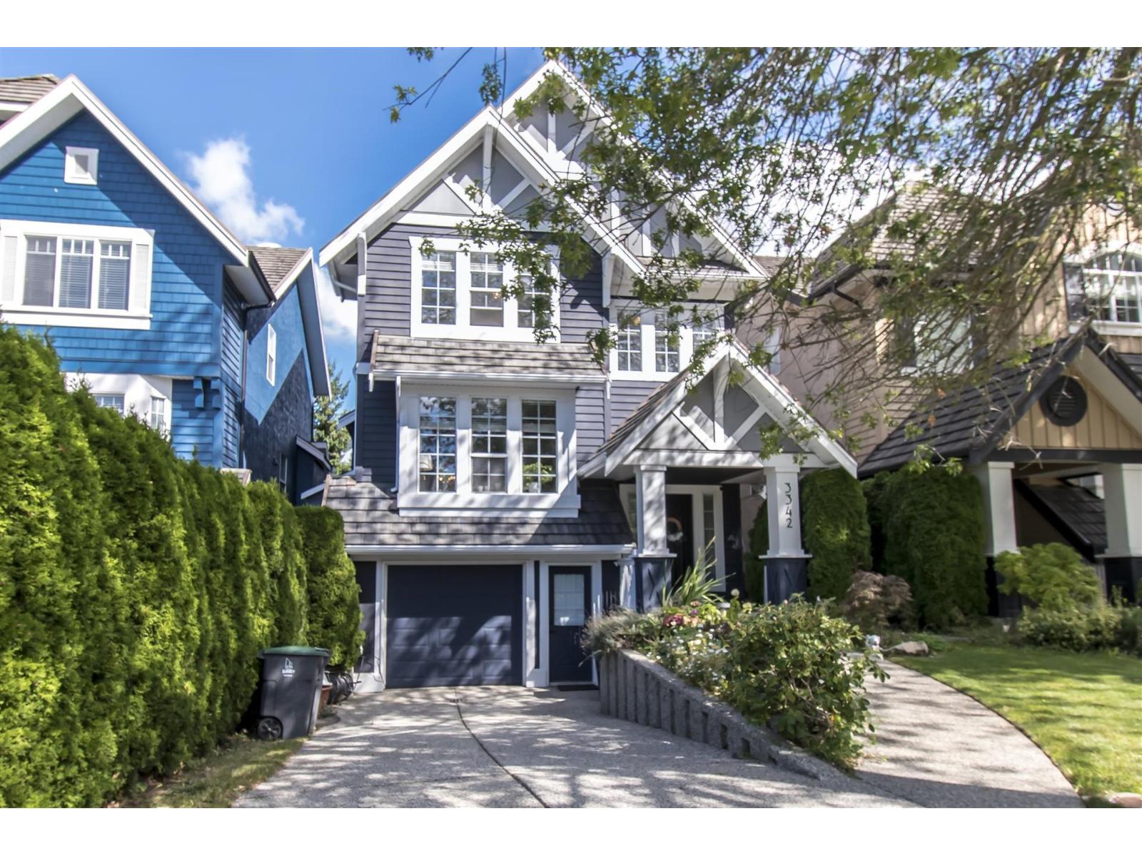 3342 Rosemary Heights Cres, Surrey, BC V3Z 0K7