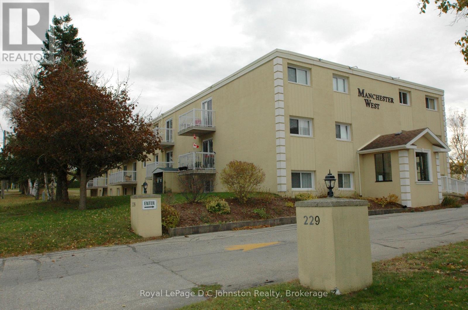 303 229 Adelaide St, Saugeen Shores, ON N0H 2L0