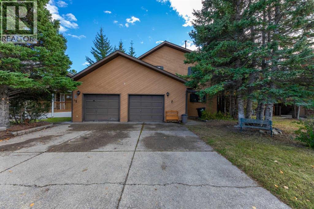 320 Collinge Rd, Hinton, AB T7V 1L2