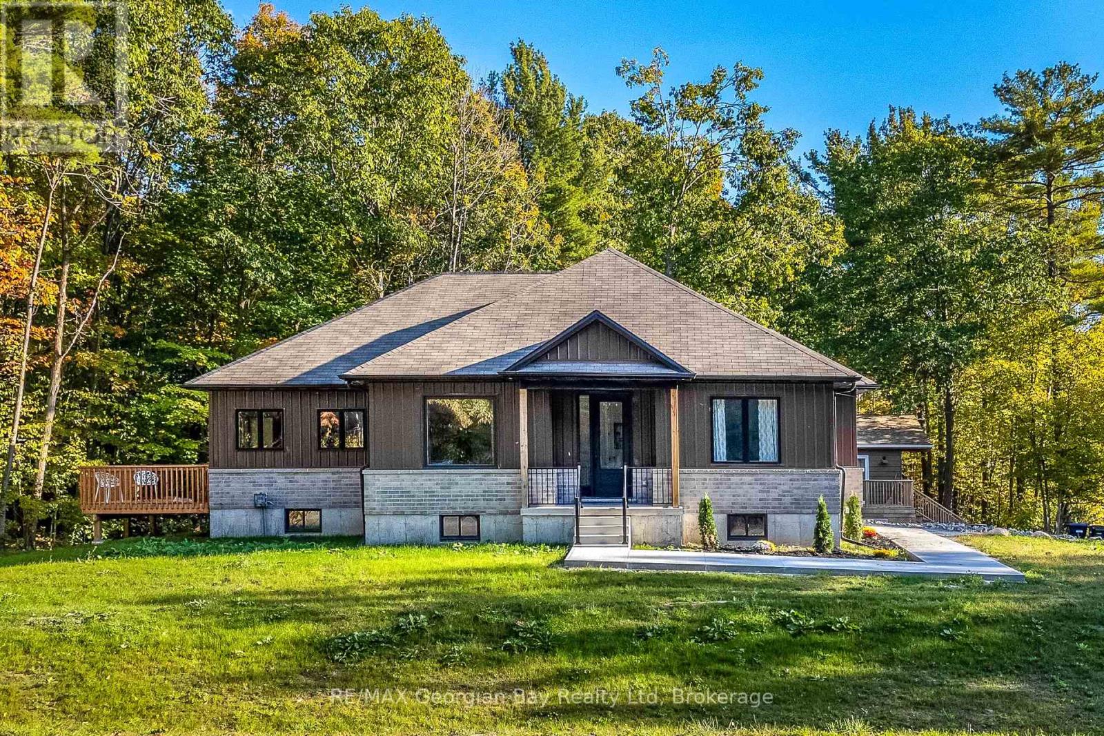 29 Rue Camille Rd, Tiny, ON L9M 1R3