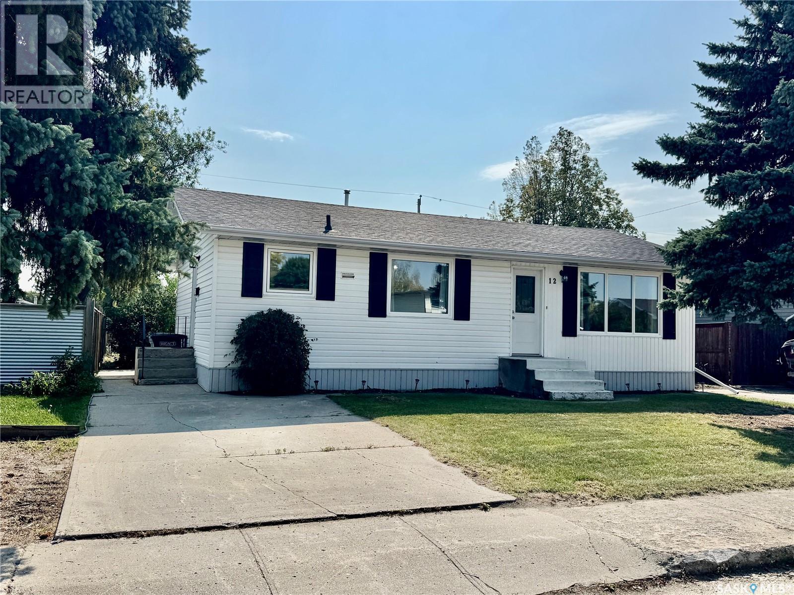 12 King Cres, Humboldt, SK S0K 2A0
