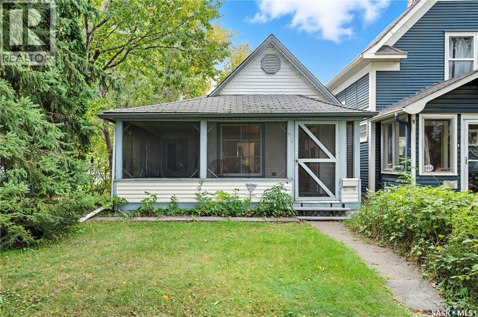 1914 Coy Ave, Saskatoon, SK S7M 0J1