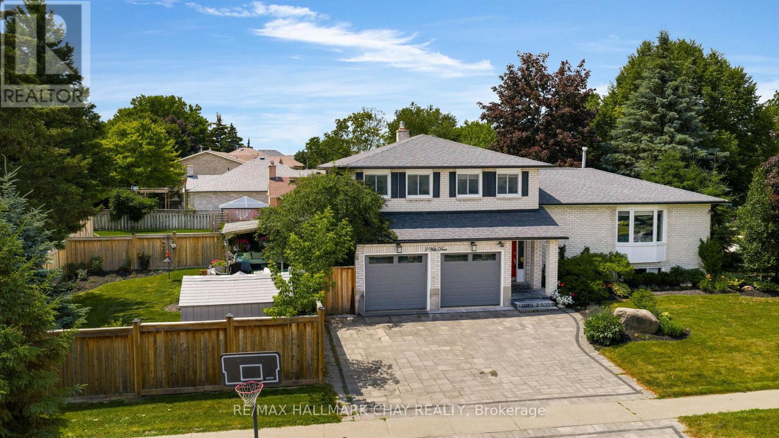 2 Willis Dr, New Tecumseth, ON L9R 1M4